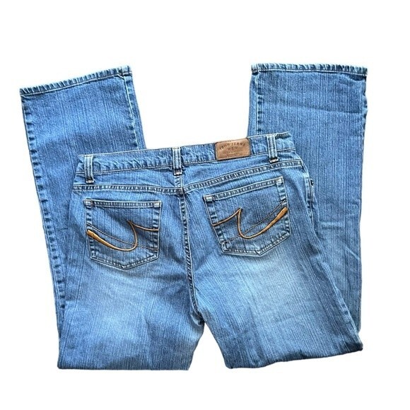 Izod Women's Straight Leg Stretch Denim Jeans size 12 - Picture 2 of 9